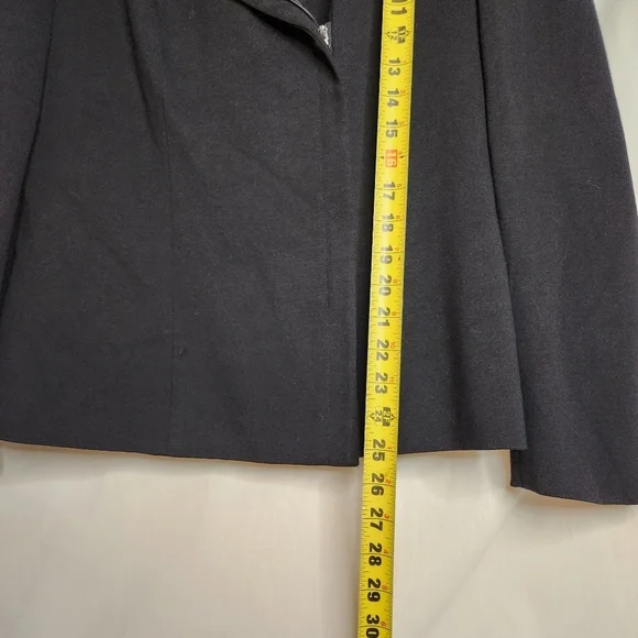 Talbots Black Blazer With Asymetrical Zip Size 10. Capsule,  Dark Feminine. - Picture 10 of 10